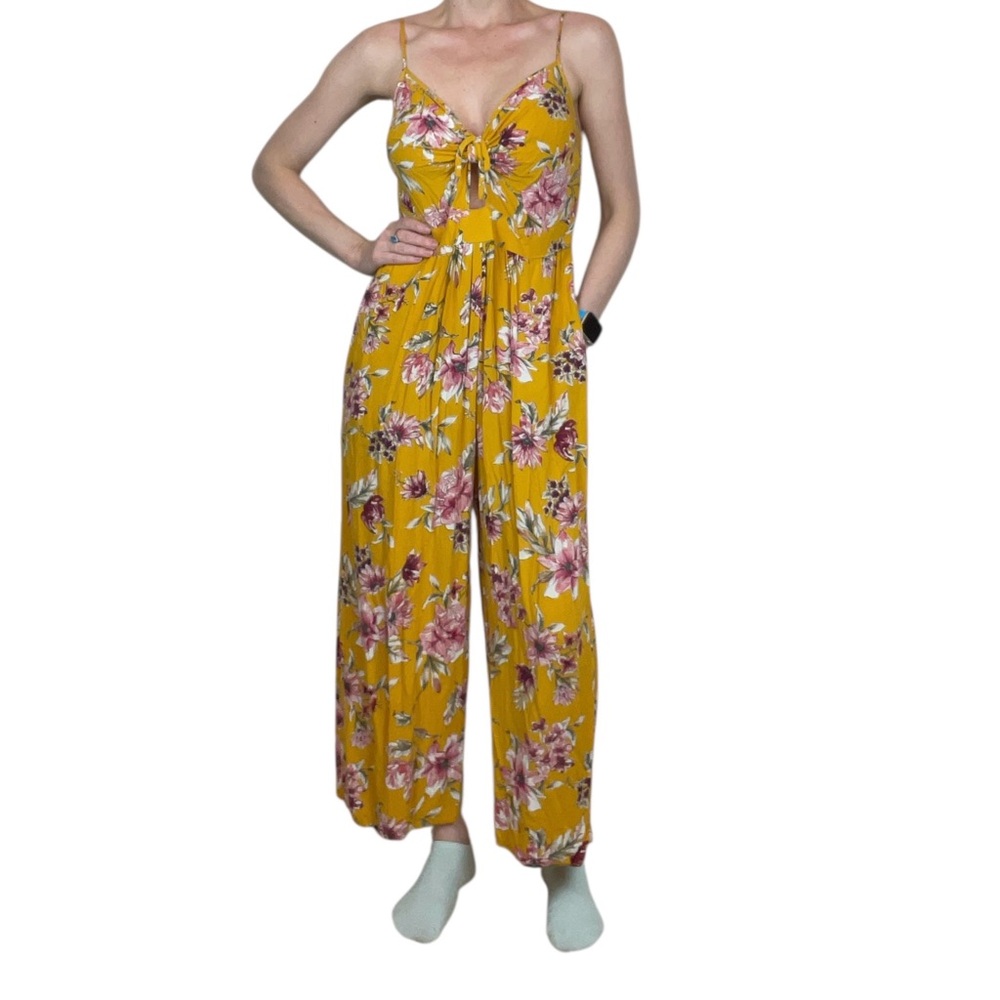 Xhilaration Yellow Floral Wide-Leg Jumpsuit | Size Medium